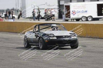 media/Jun-01-2025-CalClub SCCA (Sun) [[eae223c5dd]]/Group 1/Track Event (Front Straight)/